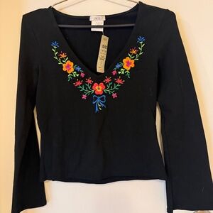 NWT CACHE SMALL EMBROIDERED BLACK CROP
